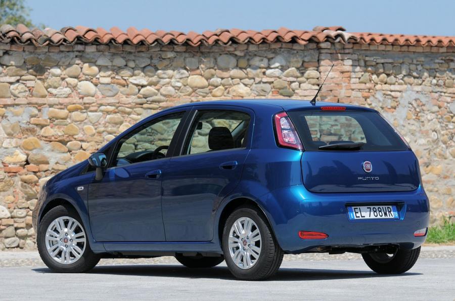  Fiat Punto 5-Door 2012 года  (фото 22 из 30)